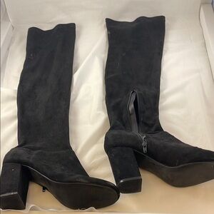 Elegant Black Knee-High Boots